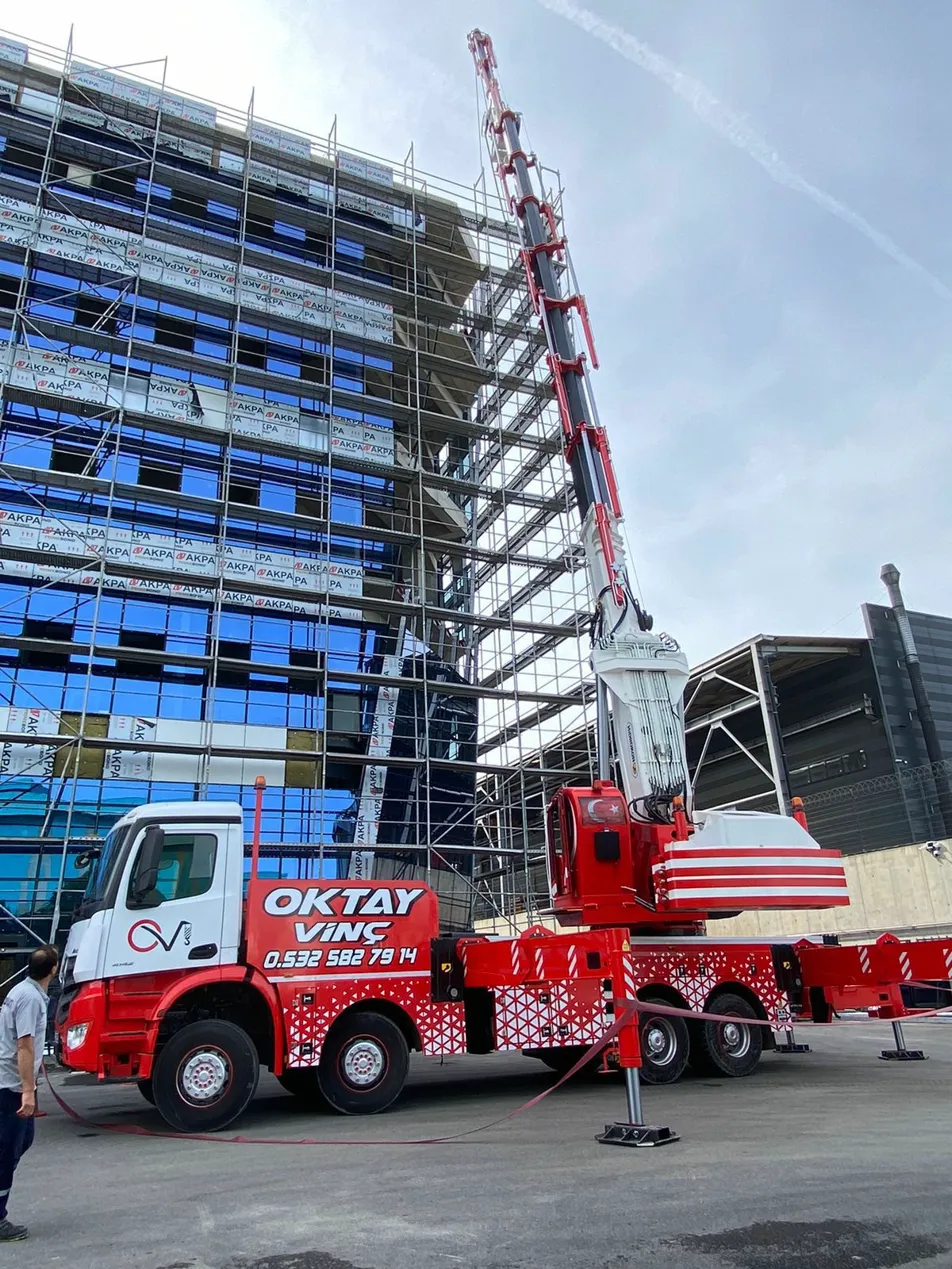 Oktay Vinç ofis binası